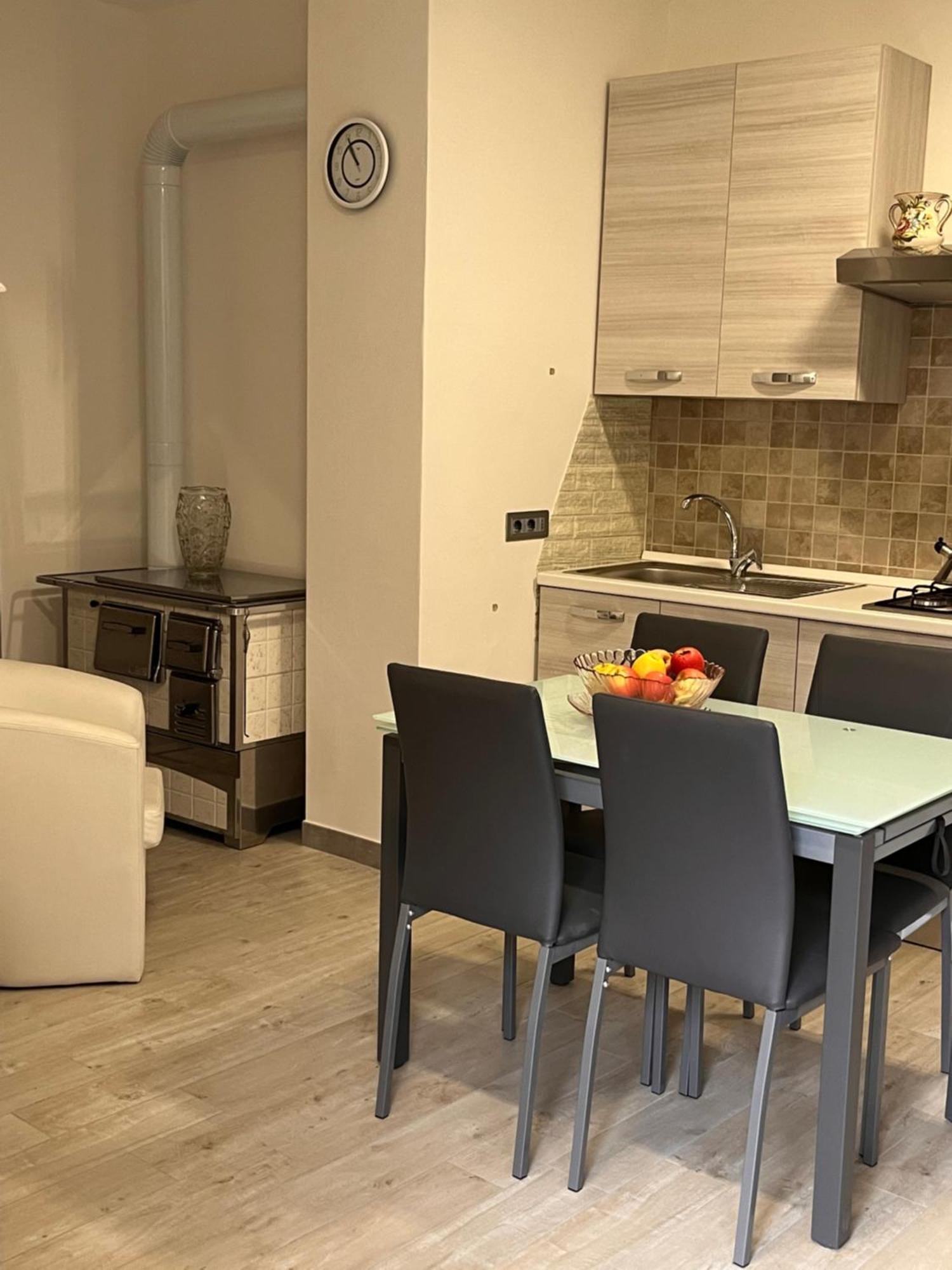 Casa Mario Apartment Riva del Garda Bagian luar foto